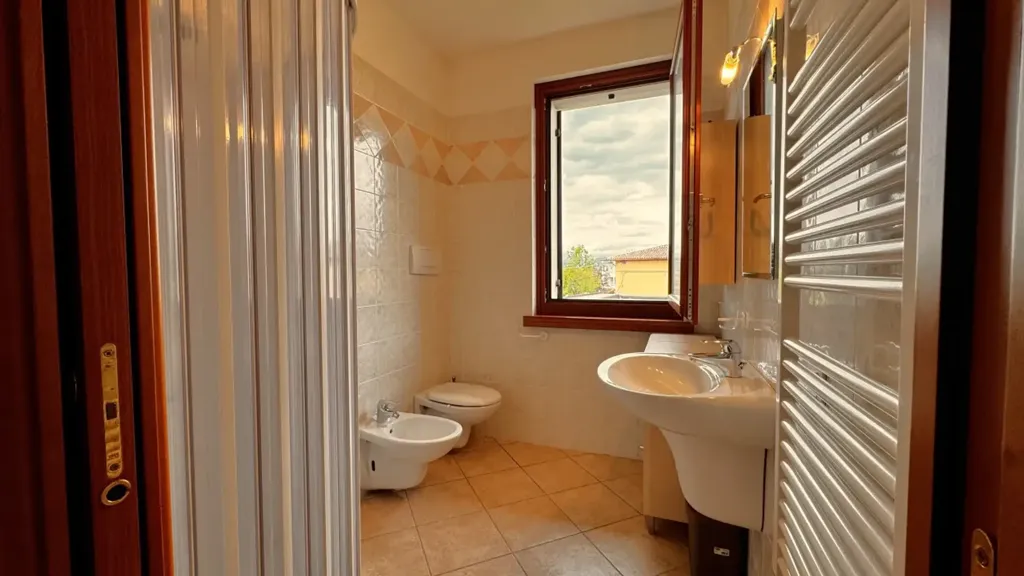 Vannitoad - Charming Triplex with Panoramic Terrace in Lazise