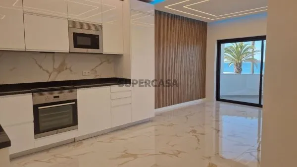 Kitchen - 3-Bedroom Flat with Sea View in Loulé