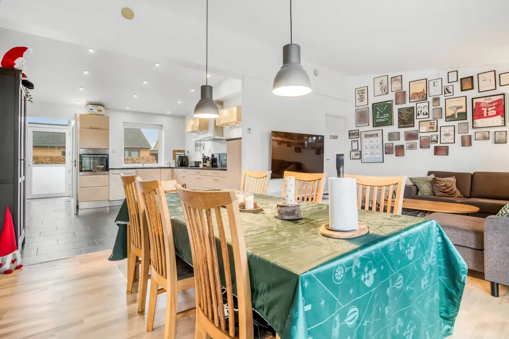 Salle à manger - Three-bedroom Terrace House in Holstebro