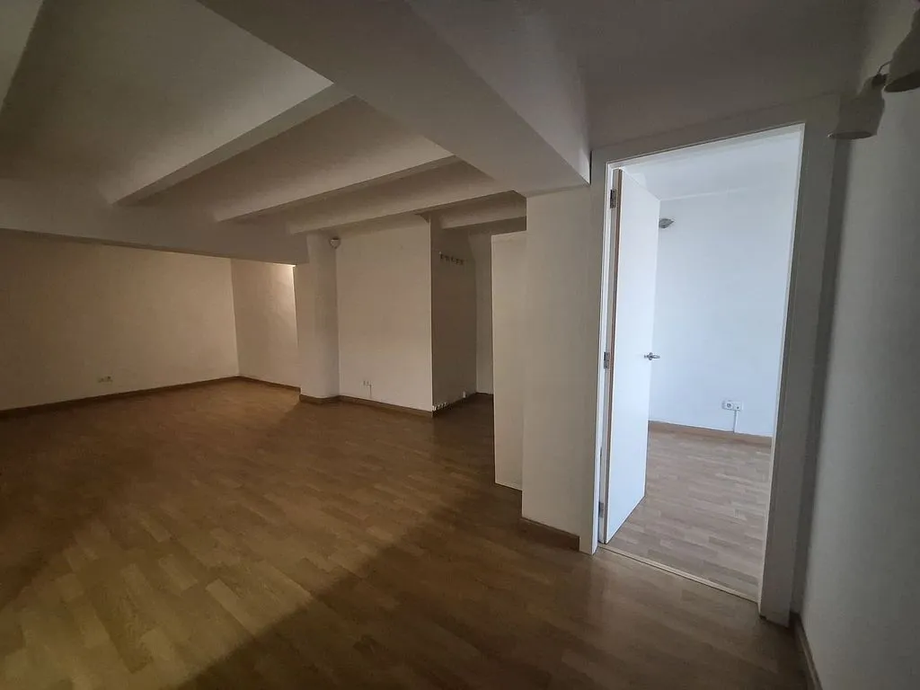 Toad - Office with Conversion Potential in Palma Centre