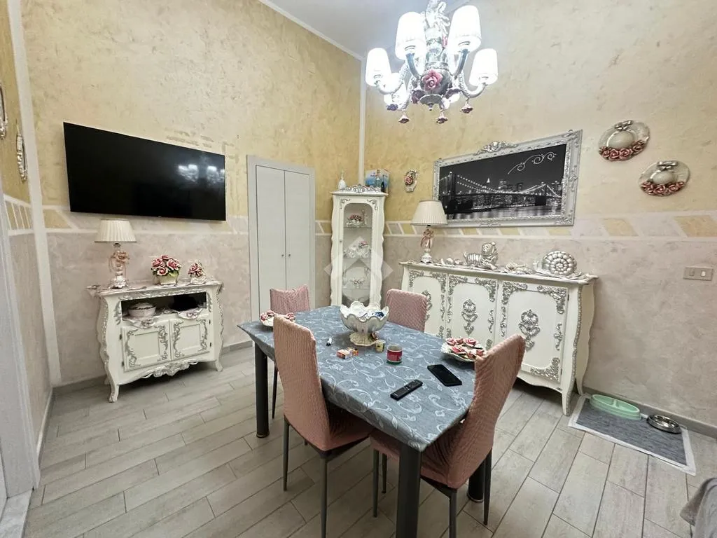 Dining Room - Rustic Apartment with Balcony in Palermo