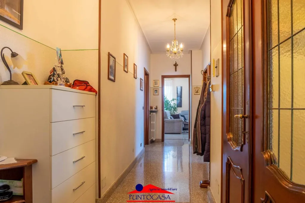 hallway_entrance