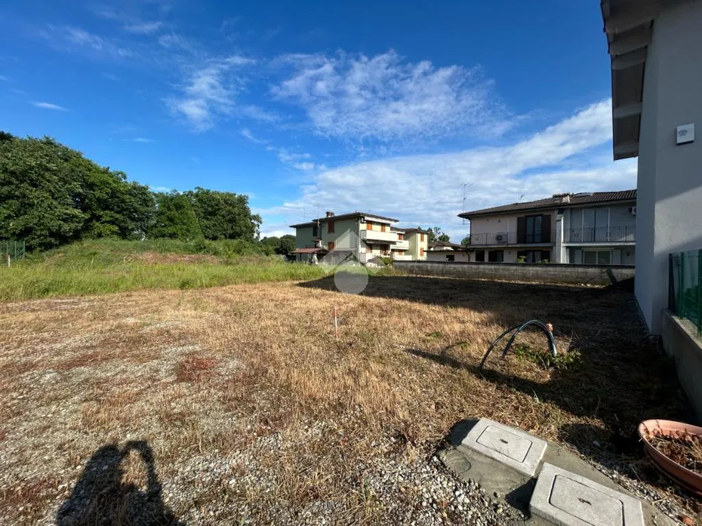 Aed - Buildable Residential Plot in Soncino