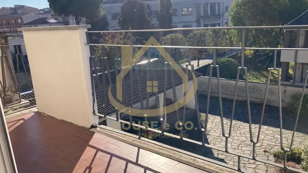 Balcon - Rearranged Studio with Balcony in Vigevano