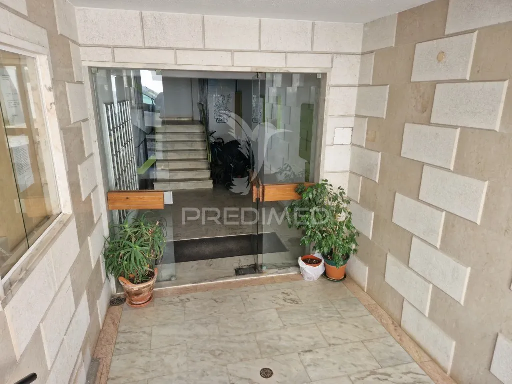 Entrée - Restored Duplex with Sea View in Costa da Caparica