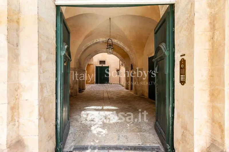 Ingresso - Historic Triplex with Terraces in Modica