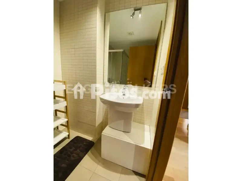 Salles de bain - Furnished Apartment with Balcony in Sant Martí