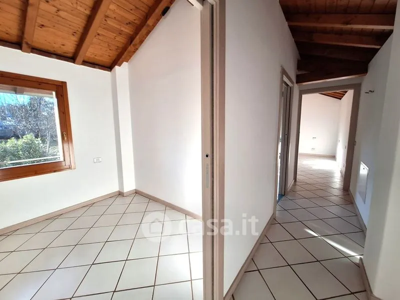 Rooms - Rustic Villa with Private Garden in Trescore Balneario