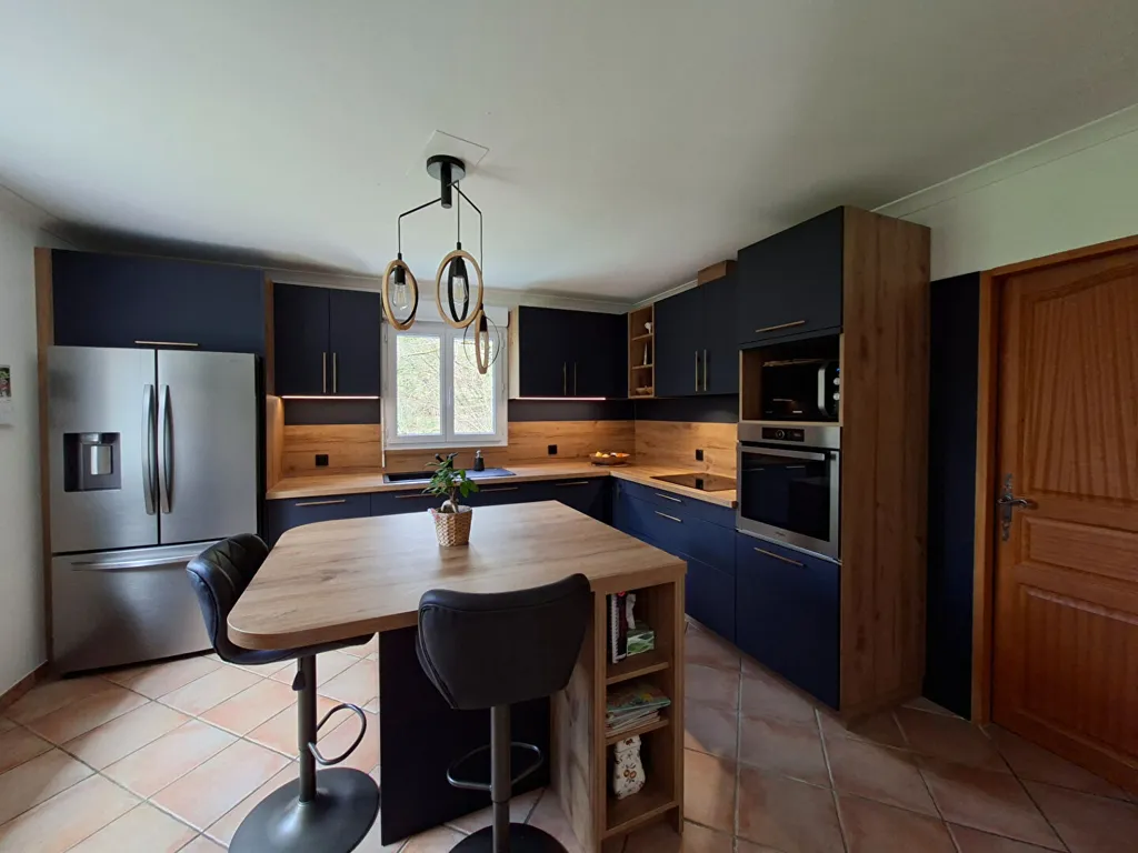 Cuisine - Villa Contemporaine avec Vue Dégagée à Sénéchas