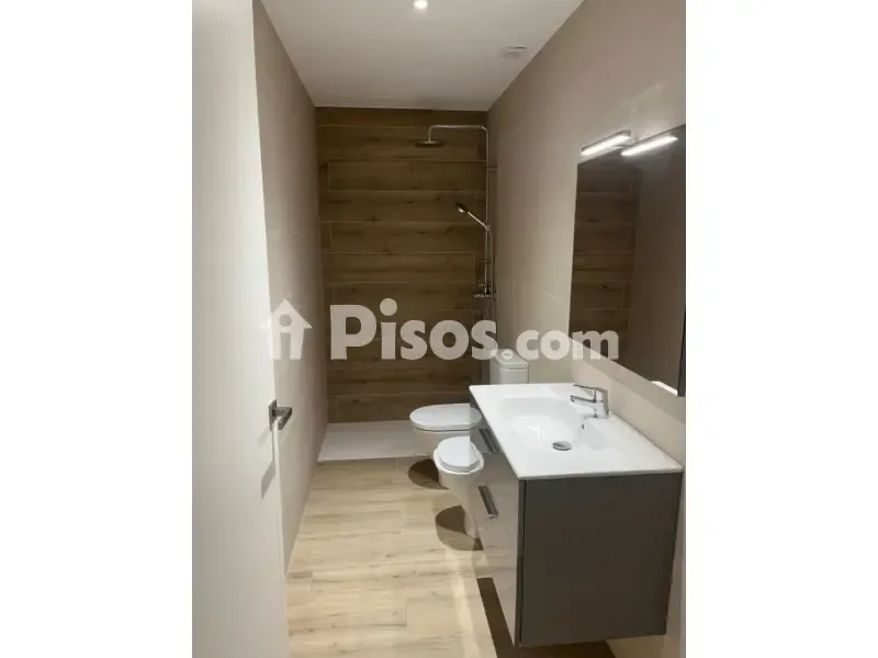 Salles de bain - New Build Semi-Detached House in La Canyera