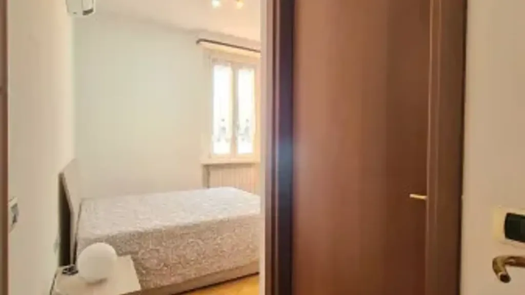 Camere da letto - Appartamento ristrutturato con balcone a Legnano