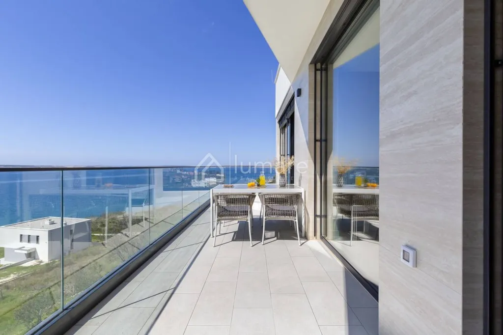 Balcone - Luxury Apartment with Sea View in Ražanac
