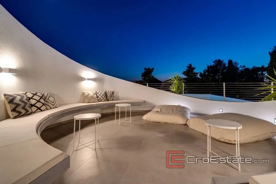 Terrasse - Modern Villa with Pool in Northern Brač