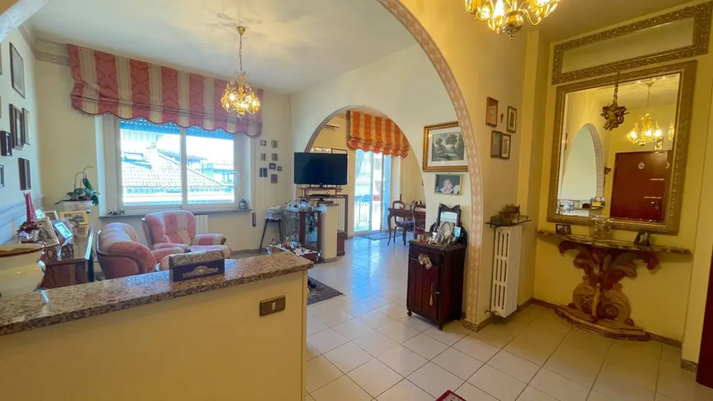 hallway_entrance