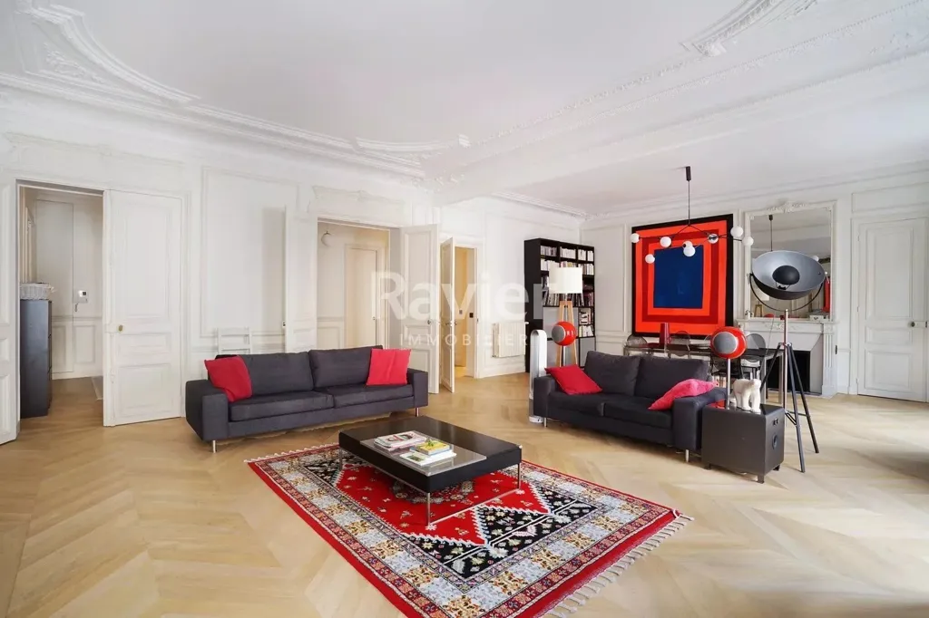 Séjour - Appartement 6 Pièces avec Ascenseur à Paris 17ème