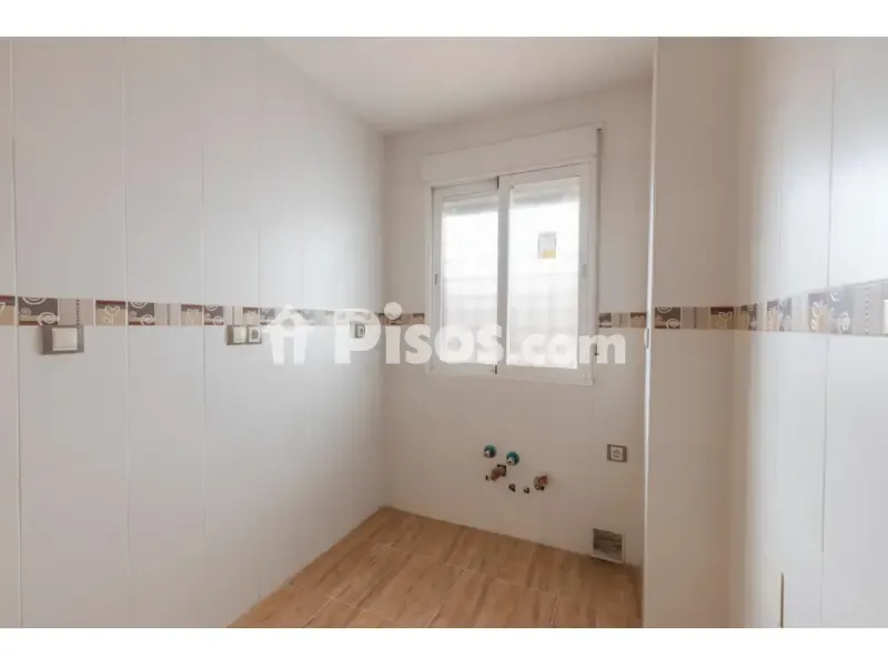 Bathrooms - New Flat with Balcony in Güevéjar