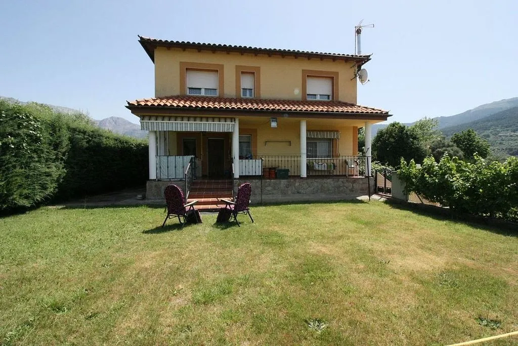 Välivaade - Chalet with Terrace in Mombeltrán