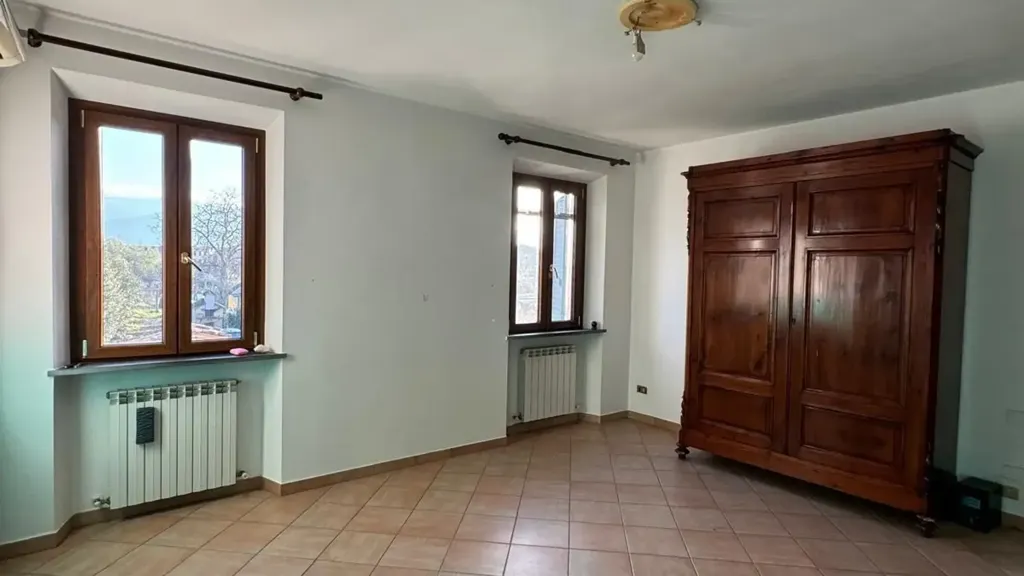 Chambres - Maison 7 pièces à IT