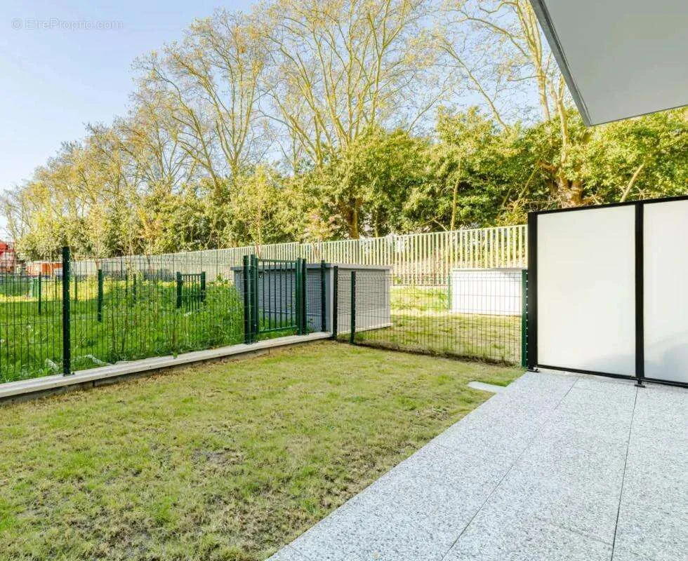 Aed - Modern Flat with Garden in Thiais