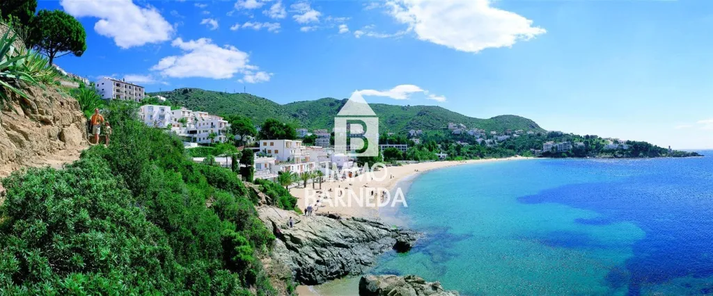 Apartment with Sea View and Terrace in Rosas