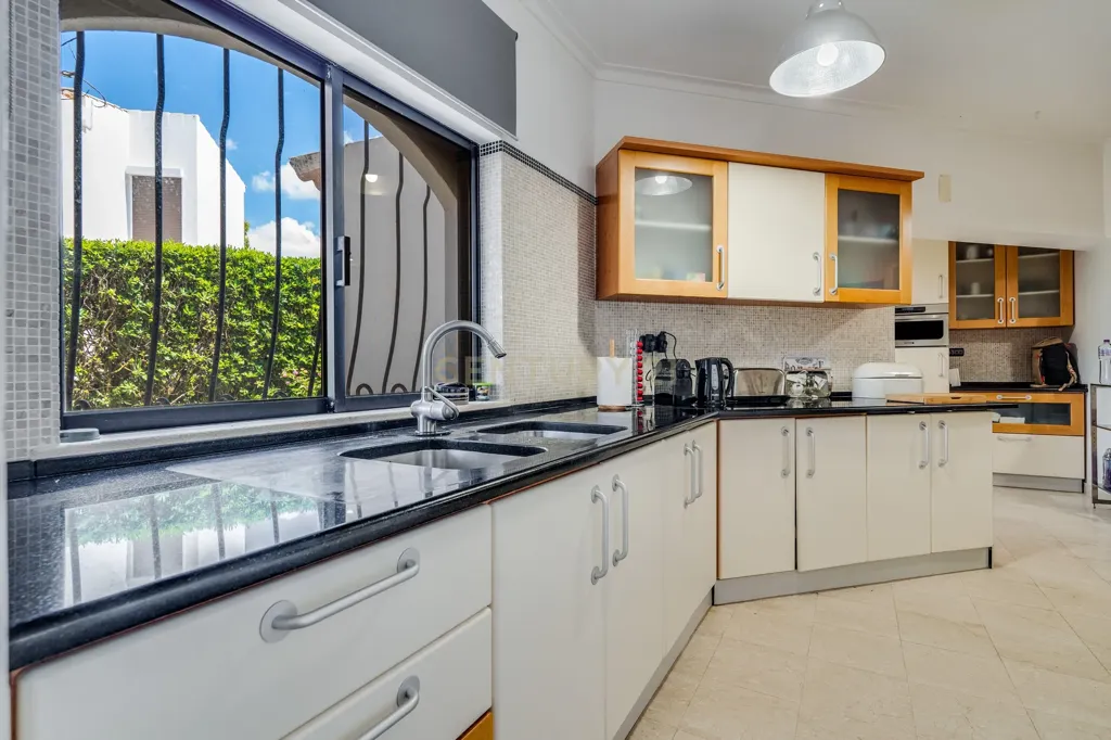 Kitchen - Sea View Villa with Pool in Alvor