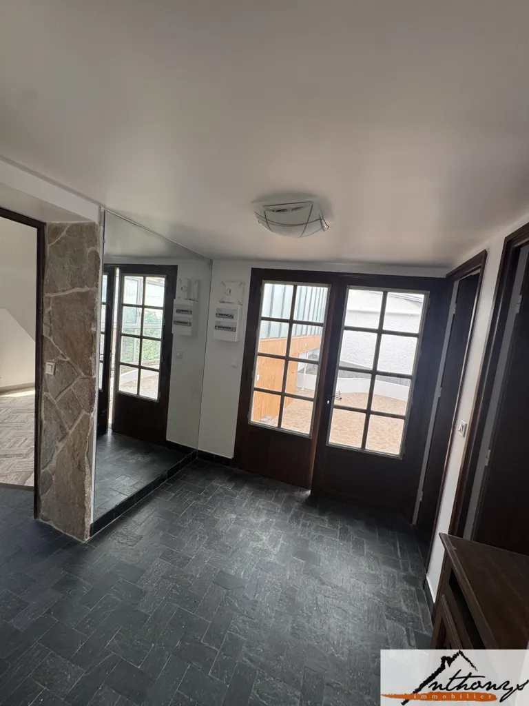 Garage - Appartement avec véranda à Rosny-s/Bois