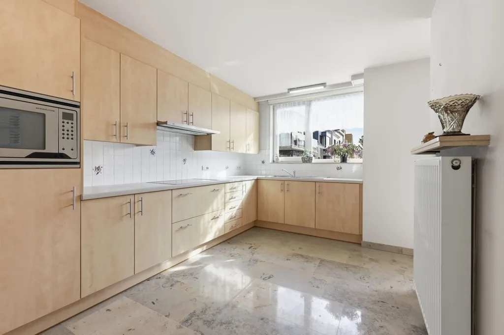 Cuisine - Appartement 3 Chambres avec Terrasse près de la Digue à Anvers