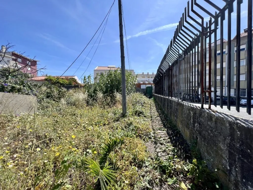 Jardin - Rural Land with Urban Potential in Ajuda, Lisbon