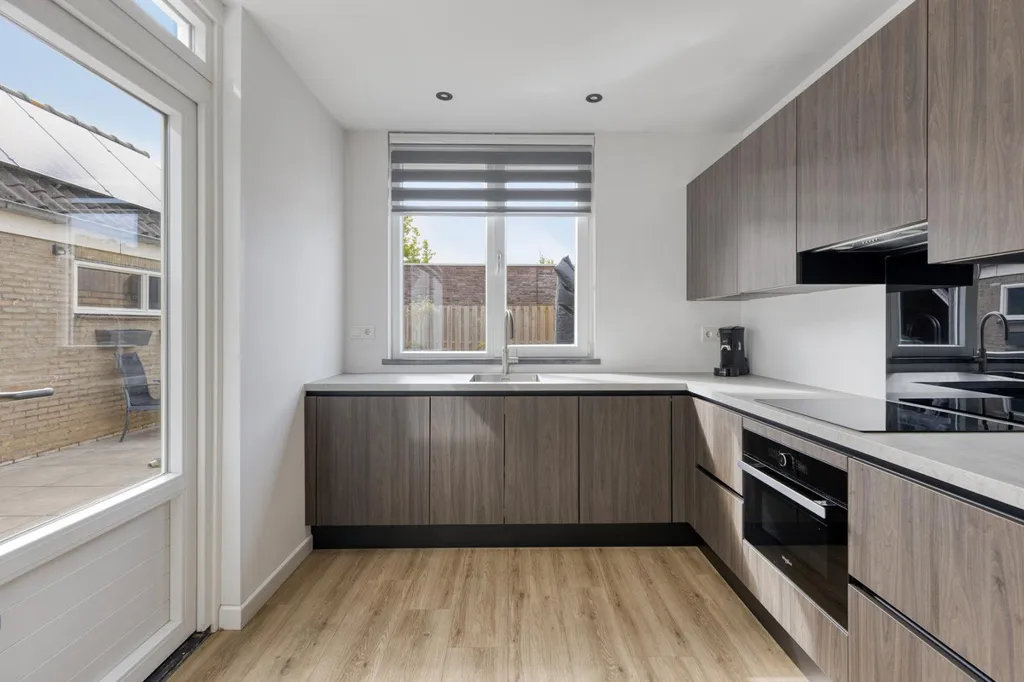 Cuisine - 2/1 Cap House with Double Garage in Wouw
