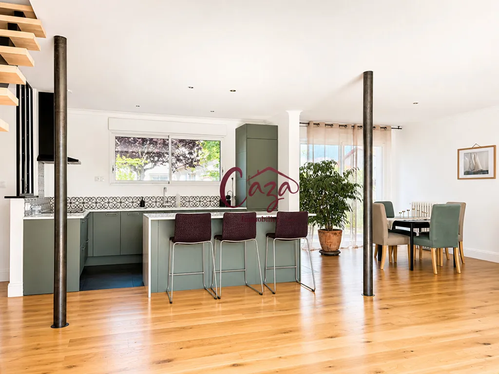 Cuisine - Maison rénovée avec piscine à Carignan-de-Bordeaux