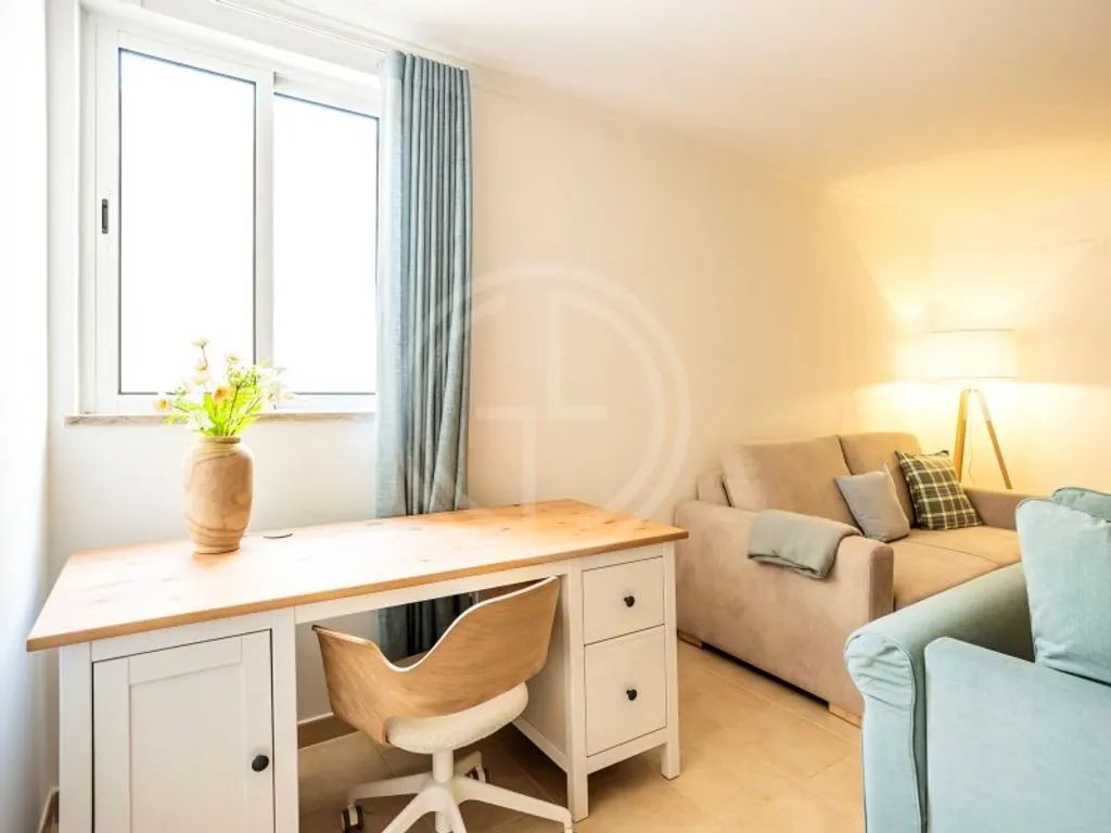 Bureau - Duplex T2 with Private Garden in Lagoa