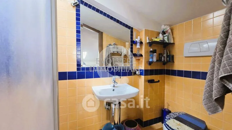 Salles de bain - Three-Bedroom Apartment with Balcony in Rome