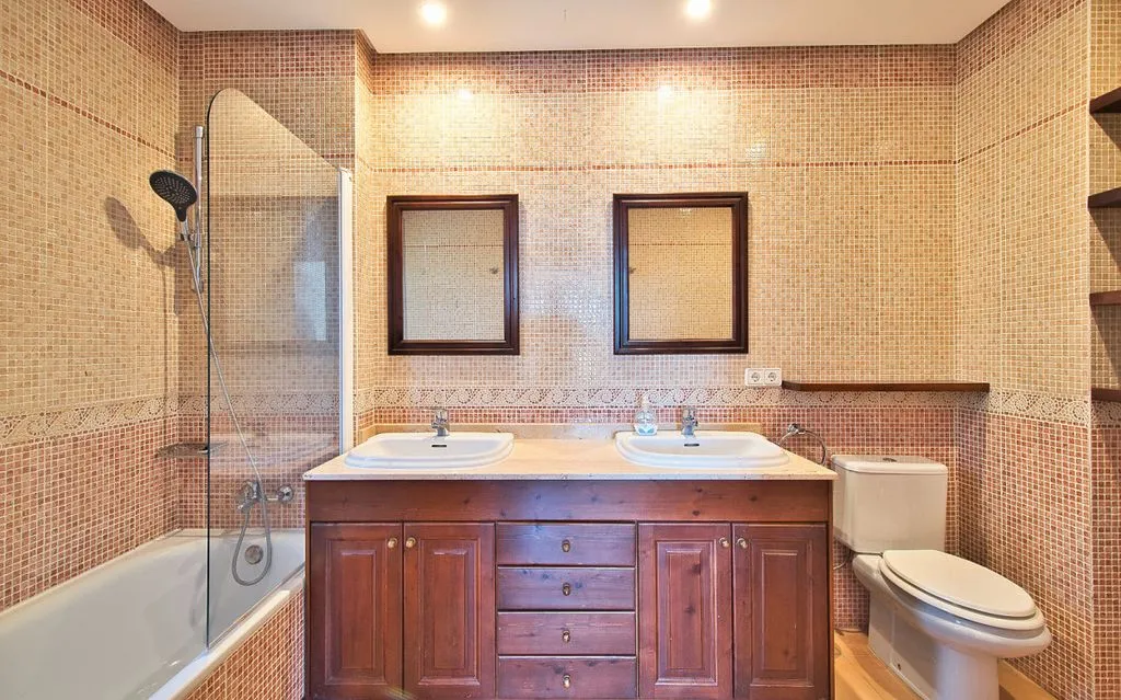 Bathrooms - Luxury Villa with Pool and Sauna in Calvià