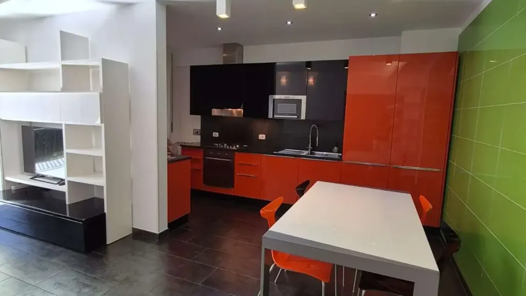 Cuisine - Rented Apartment with Balcony in Rome