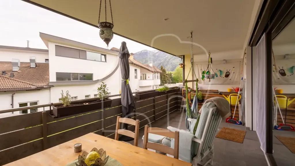 Rõdu - Modern Apartment with Mountain View in Vipiteno