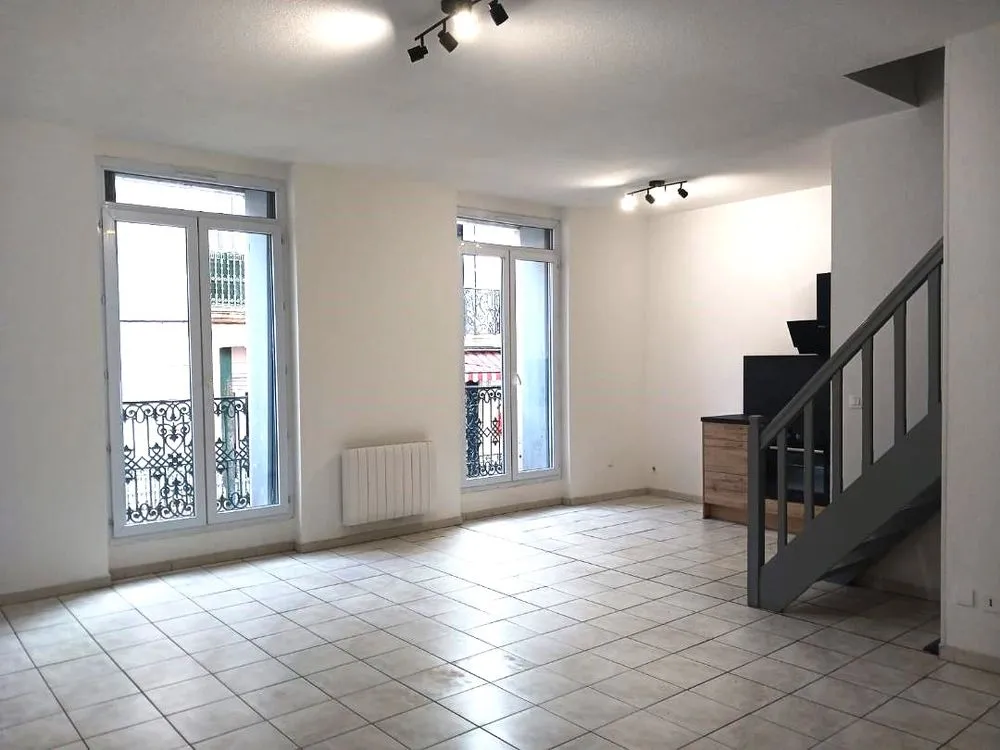 Living Room - Renovated Triplex with Balcony in Béziers
