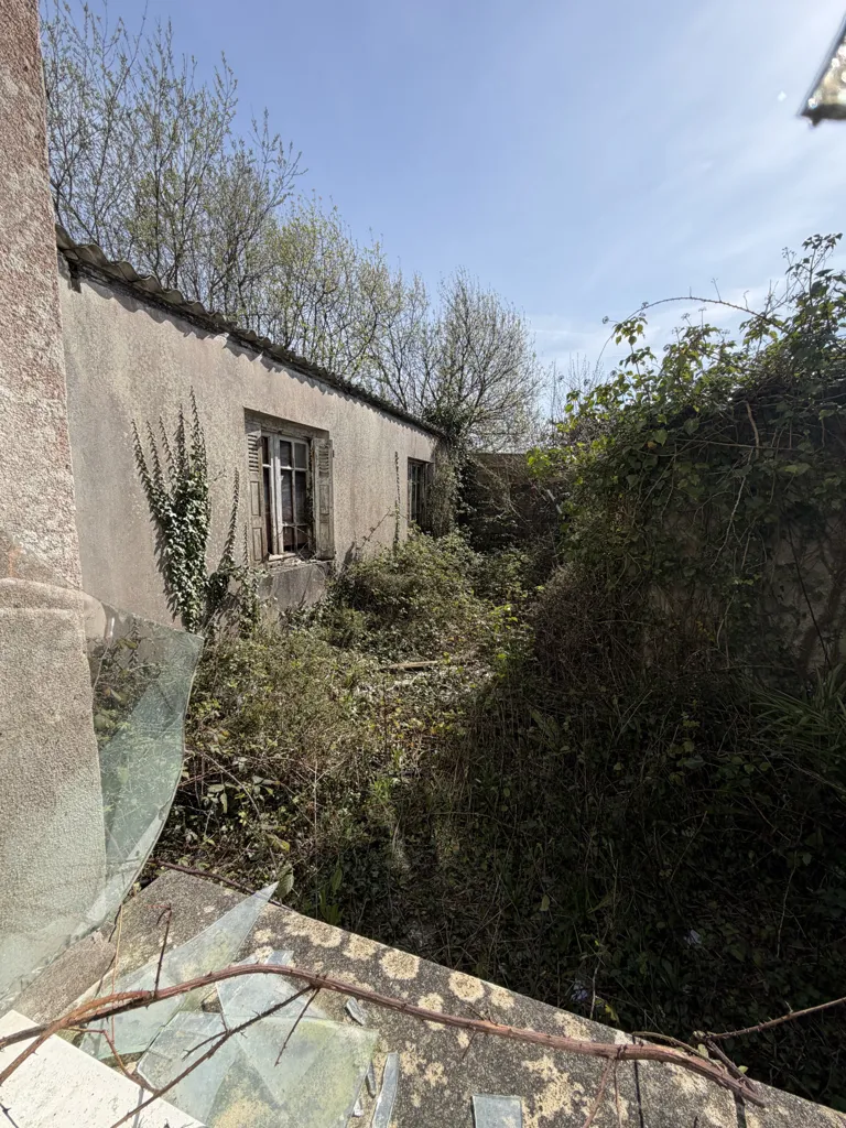 Jardin - Immeuble à Rénover avec Jardin à Lanvéoc