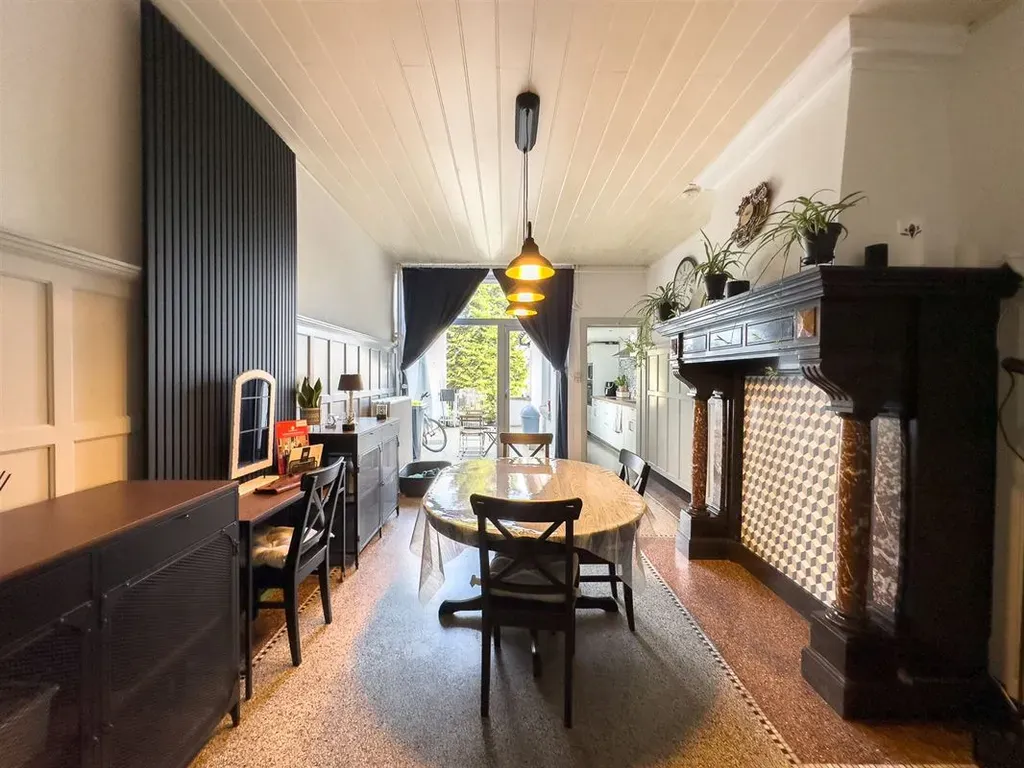 Söögituba - Spacious 3-Facade House with Garden in Ecaussinnes