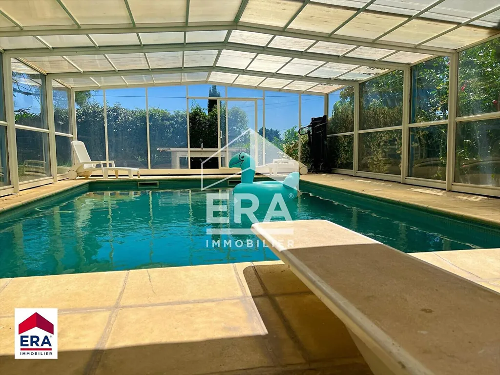 Piscina - Spacious House with Pool in Bédarrides