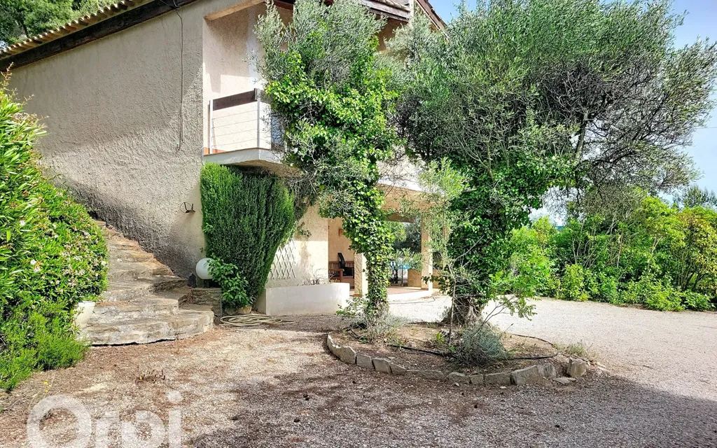 Extérieur - Villa d'Architecte avec Piscine au Castellet