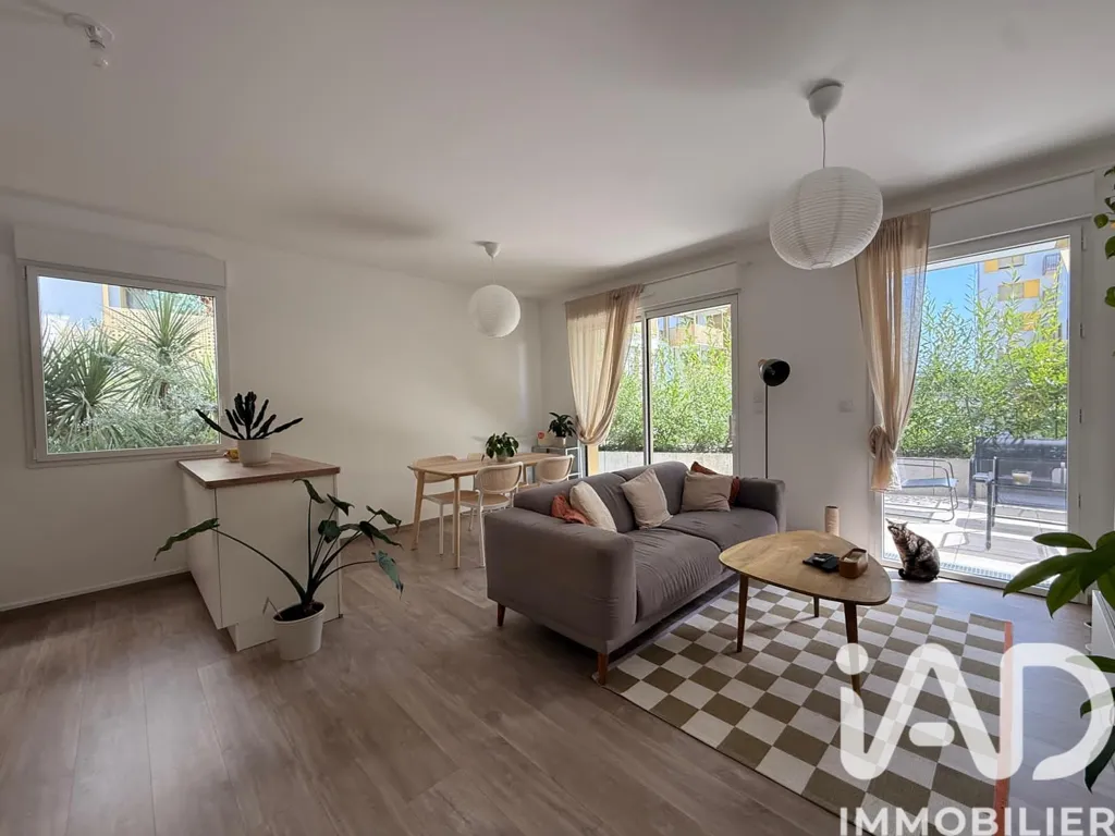 Living Room - Modern Flat with South Terrace in Rennes