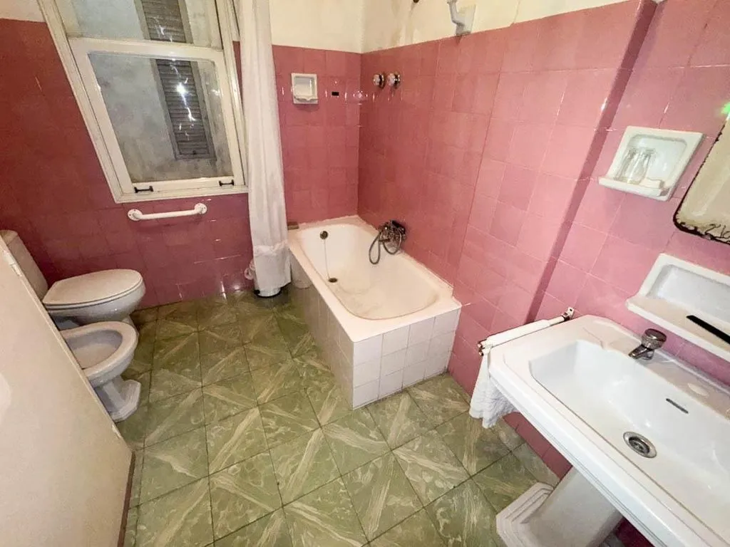 Salles de bain - Luxury Apartment Complex with Development Potential in Crevillent