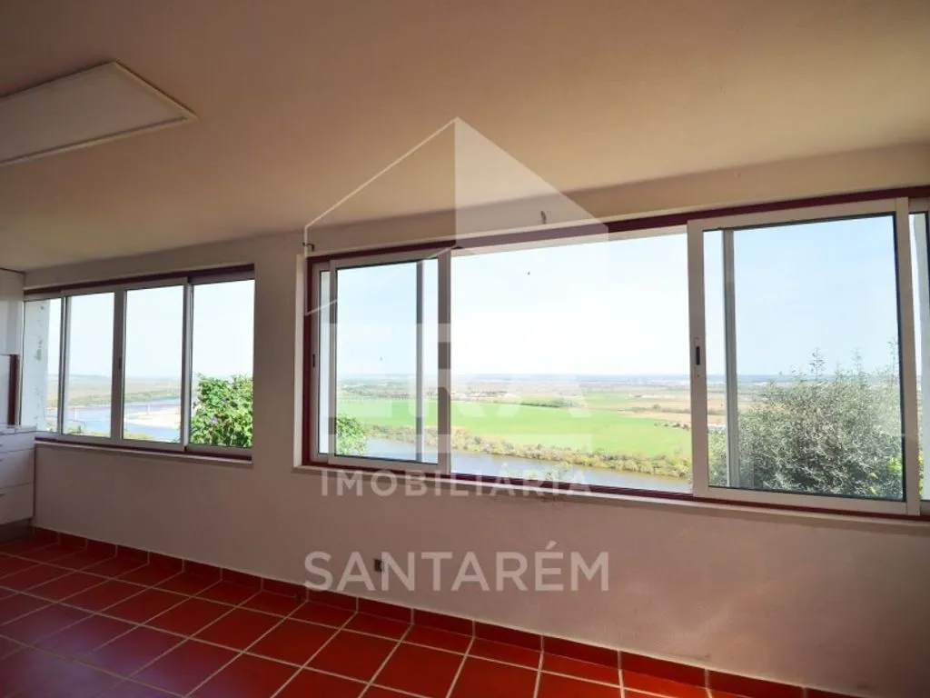 Pièces - Luxury Apartment Complex in Santarém