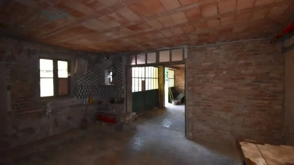 Toad - Rustic Property with Farmhouse Charm in Vinchio