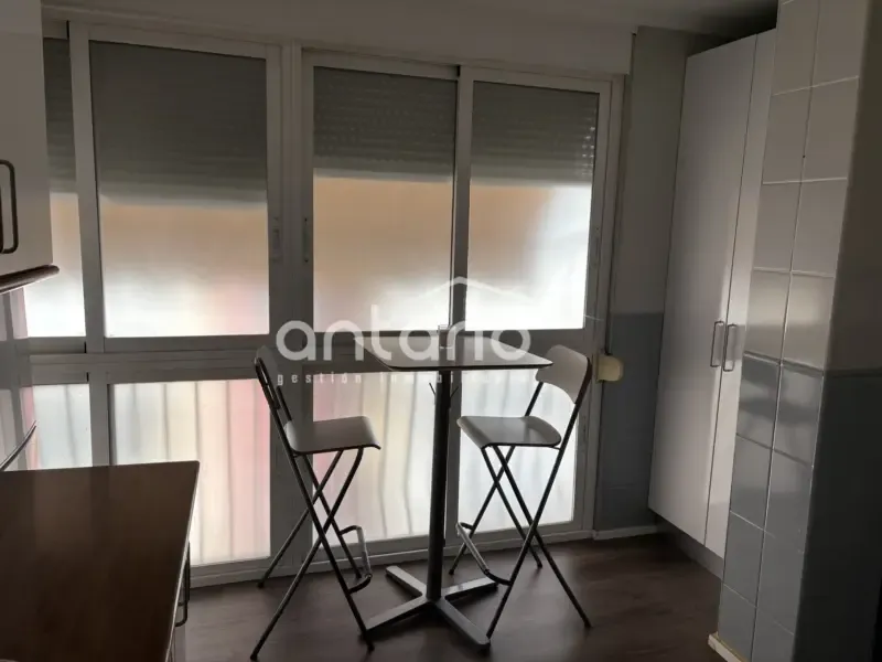Sala da pranzo - Corner Flat with Large Windows in San Juan