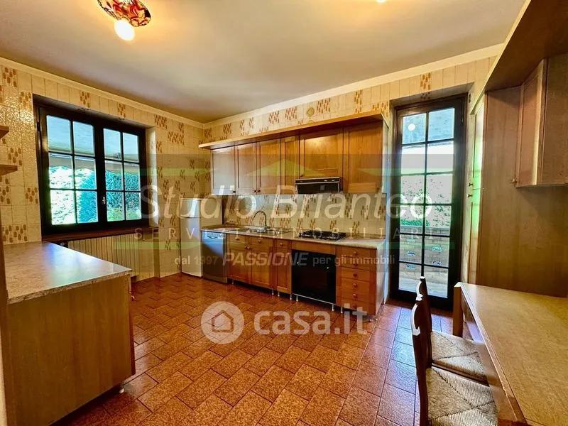 Kitchen - Bifamiliar Villa with Garden in Verano Brianza