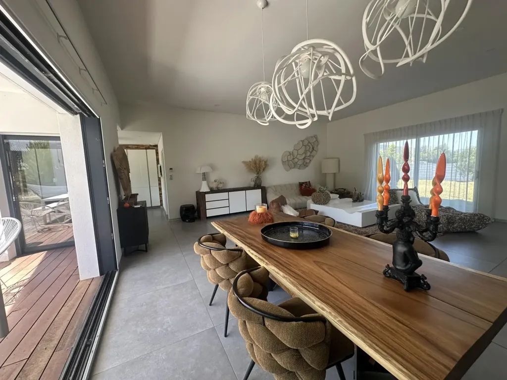 Dining Room - Modern Villa with Pool in Artisanal Zone