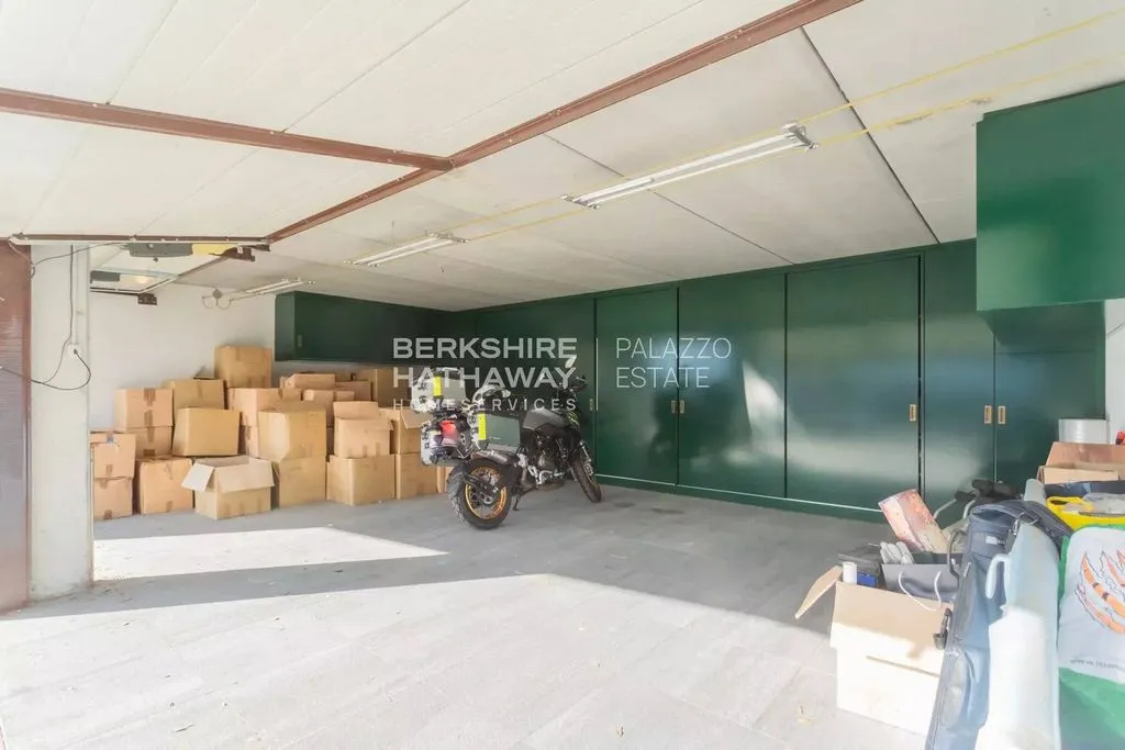 Garage - Lake View Villa with Garden in Tremezzina