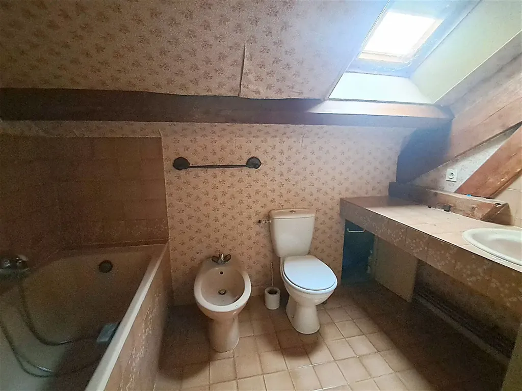 8-room house in Beaune