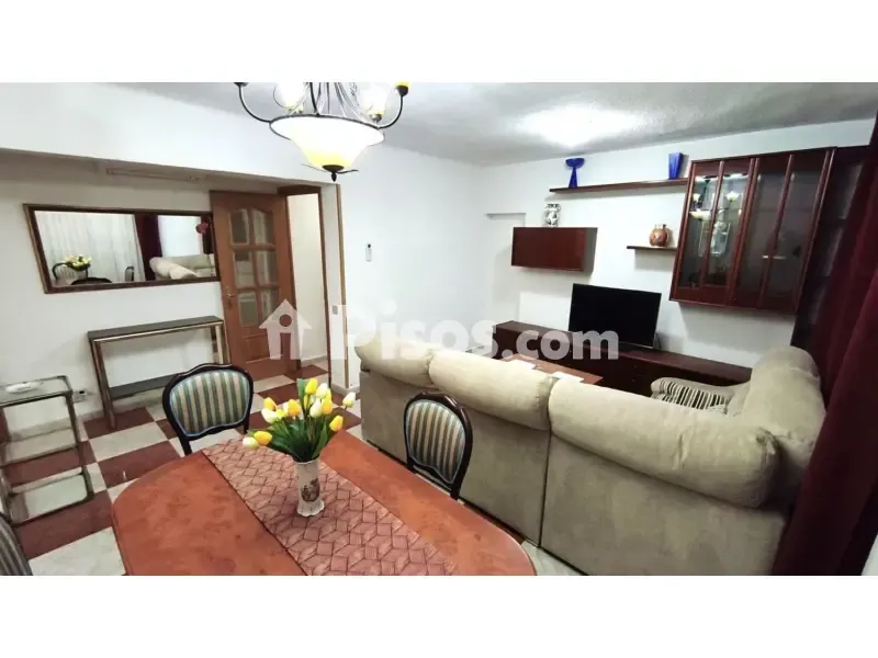 Salle à manger - Semi-Basement Flat with Patio in Madrid